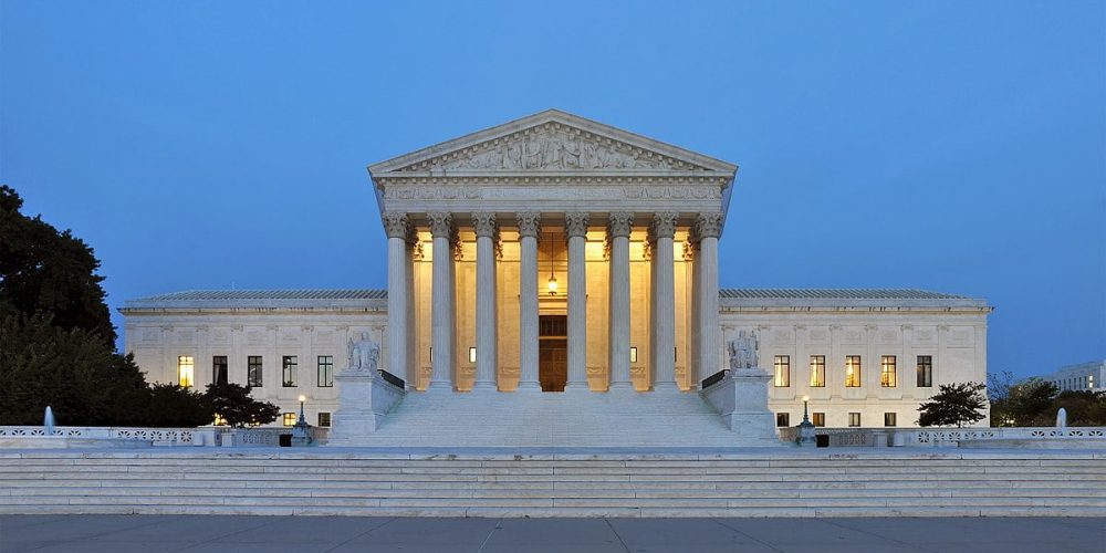 1200px-Panorama_of_United_States_Supreme_Court_Building_at_Dusk