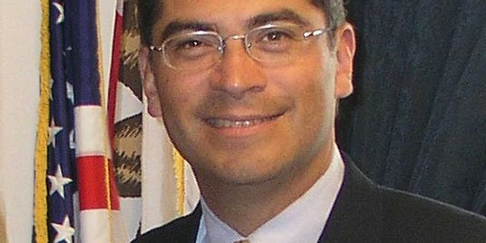 536px-XBHeadshotNEWsm