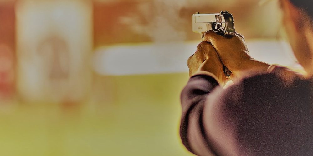 woman-shooting-handgun (2)